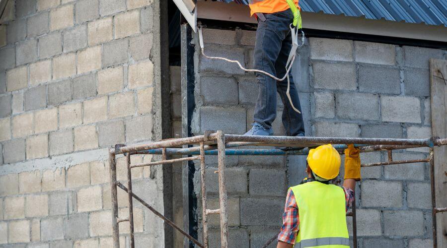 Expert new roof installation services in Ithaca, MI